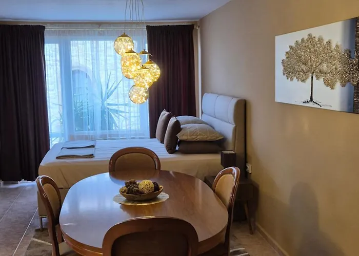 The White House 4* 네세부르