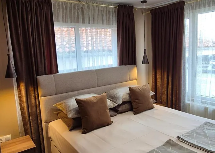 The White House 게스트하우스 4*