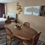 The White House 3* نيسيبار