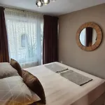 The White House Guest house 3*