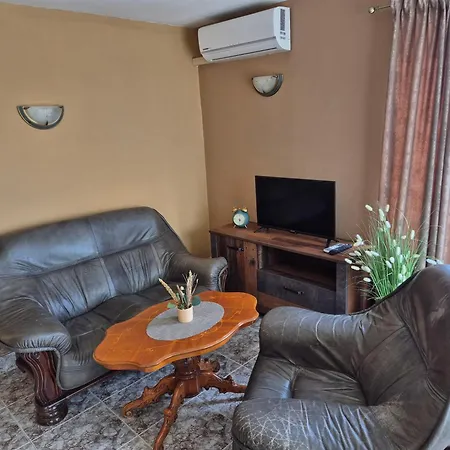 The White House Nessebar