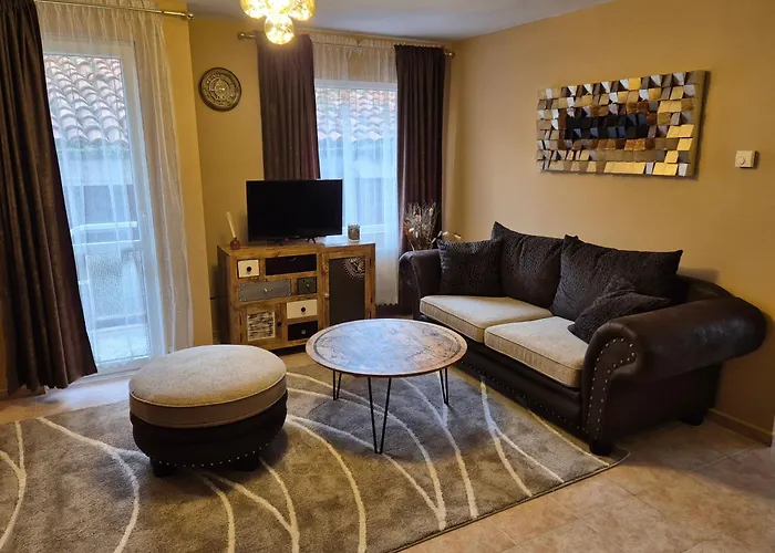 The White House Gasthof Nessebar